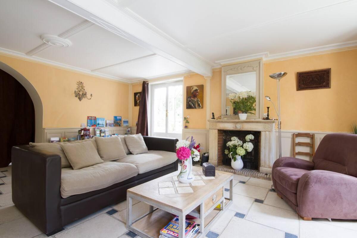 La Tonnelle Fleurie Chambres D'Hotes Sainte-Soulle Ngoại thất bức ảnh