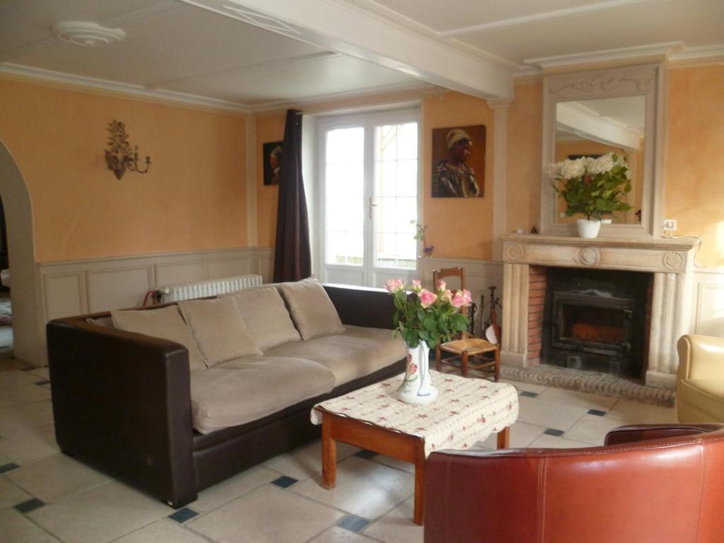 La Tonnelle Fleurie Chambres D'Hotes Sainte-Soulle Ngoại thất bức ảnh